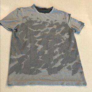 Under Armour Gray Camouflage Short Sleeve Tee